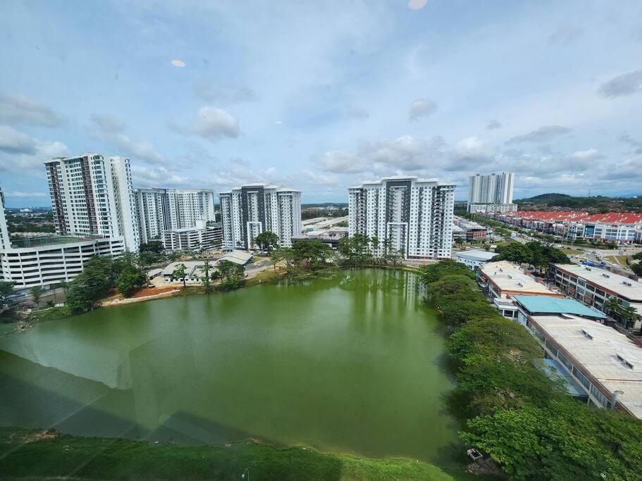 Apartment 2-4 Pax Spacious Living @ Mount Austin, Jb #02 Johor Bahru