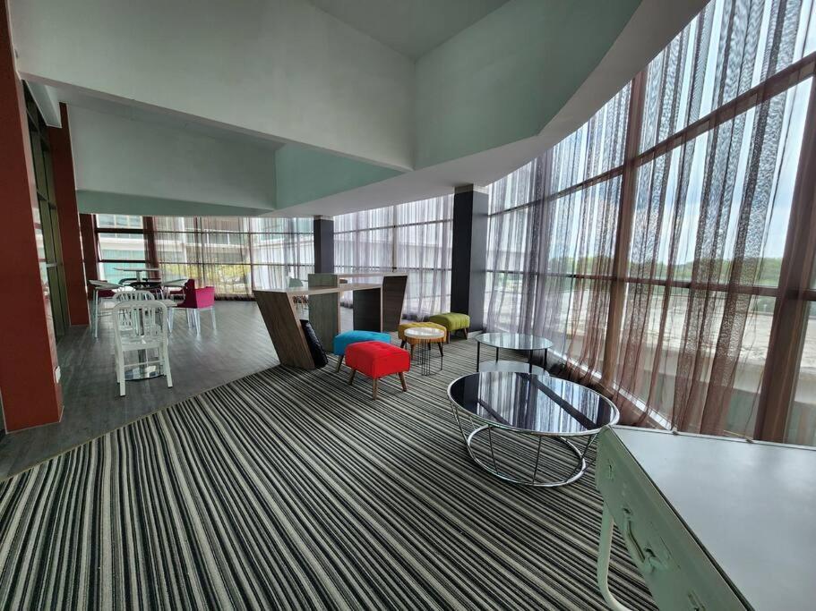 2-4 Pax Spacious Living @ Mount Austin, Jb #02 Apartment Johor Bahru