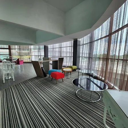 2-4 Pax Spacious Living @ Mount Austin, Jb #02 Johor Bahru Exterior photo